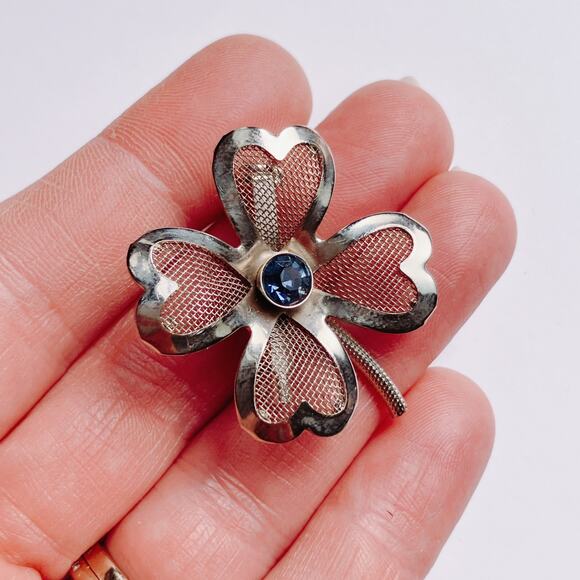 VTG Mid Century Brooch Mesh Clover Blue Rhinestone Silver Tone Pin - Picture 3 of 9